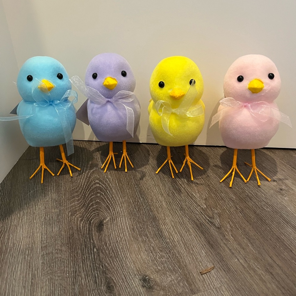 Super Cute Flocked Chicks- Set of 4- NWT
